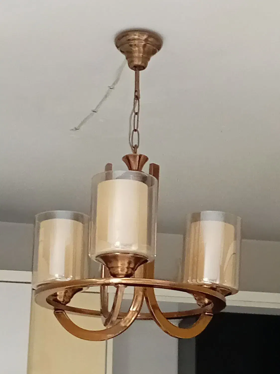 لوستر|لوستر و چراغ آویز|قدس, شهر‌قدس|دیوار