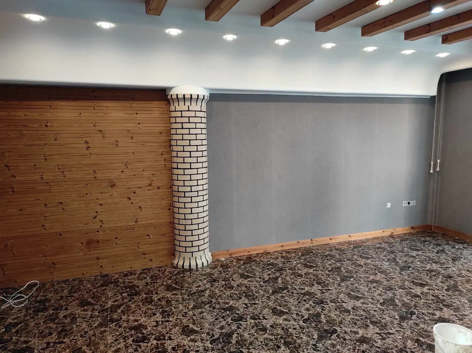 شاگرد کاغذ دیواری|استخدام معماری، عمران و ساختمانی|نسیمشهر, |دیوار