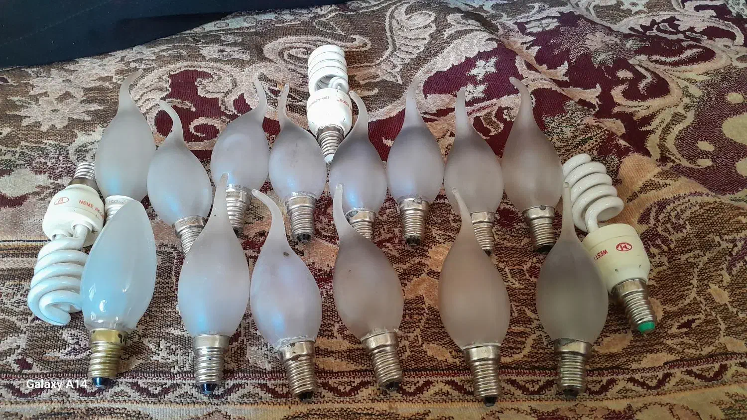 لامپ لوستر کم مصرف درحدنو همگی سالم|لامپ و چراغ|ابهر, |دیوار