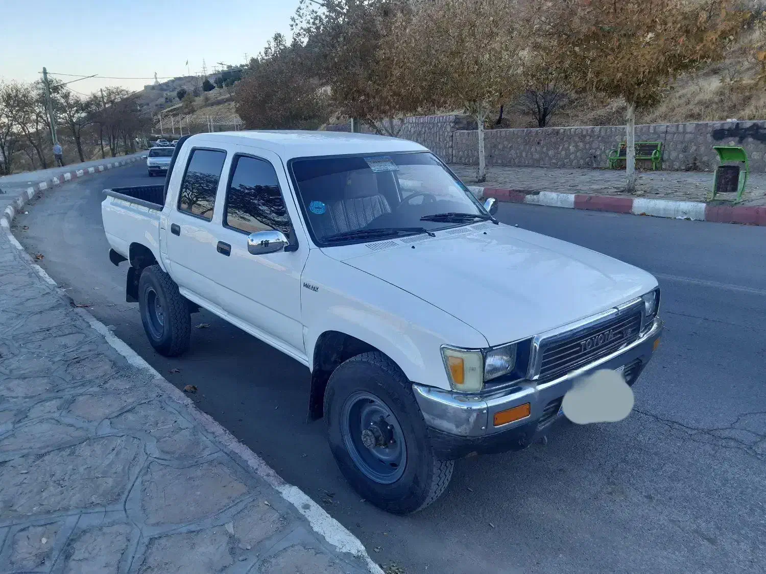 تویوتا هایلوکس ۱۹۹۲ دوکابین|خودرو سواری و وانت|سنندج, |دیوار