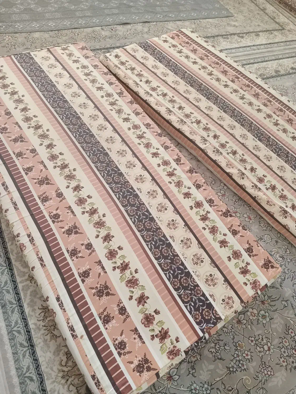 دو عدد تشک تخت خواب|تشک تختخواب|کرمانشاه, |دیوار