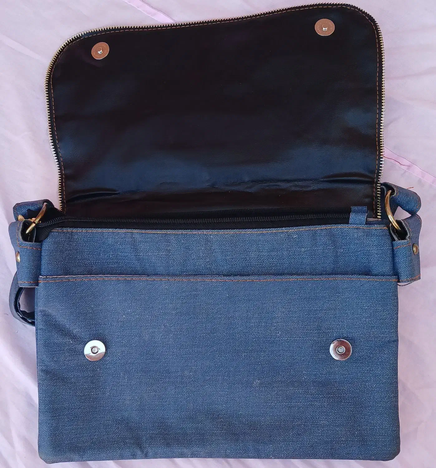 کیف|کیف، کفش، کمربند|بیرجند, |دیوار