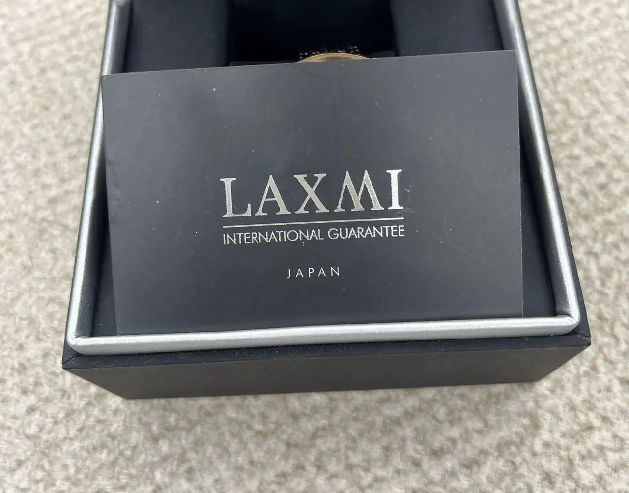 ساعت مدلLaxmi اصلی|ساعت|شاهین‌شهر, چمران|دیوار