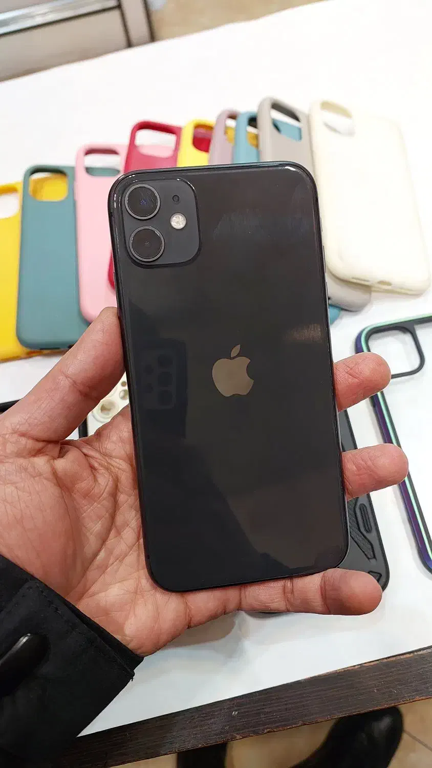 آیفون ۱۱ نرمال ۱۲۸|موبایل|تهران, خواجه نظام الملک|دیوار