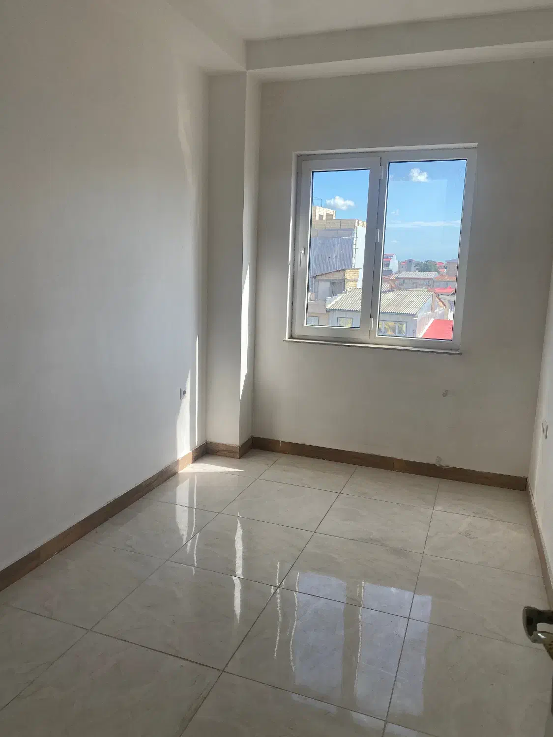 فروش آپارتمان ۱۱۲ متری در بر اصلی دانش|فروش آپارتمان|لاهیجان, امیرشهید|دیوار