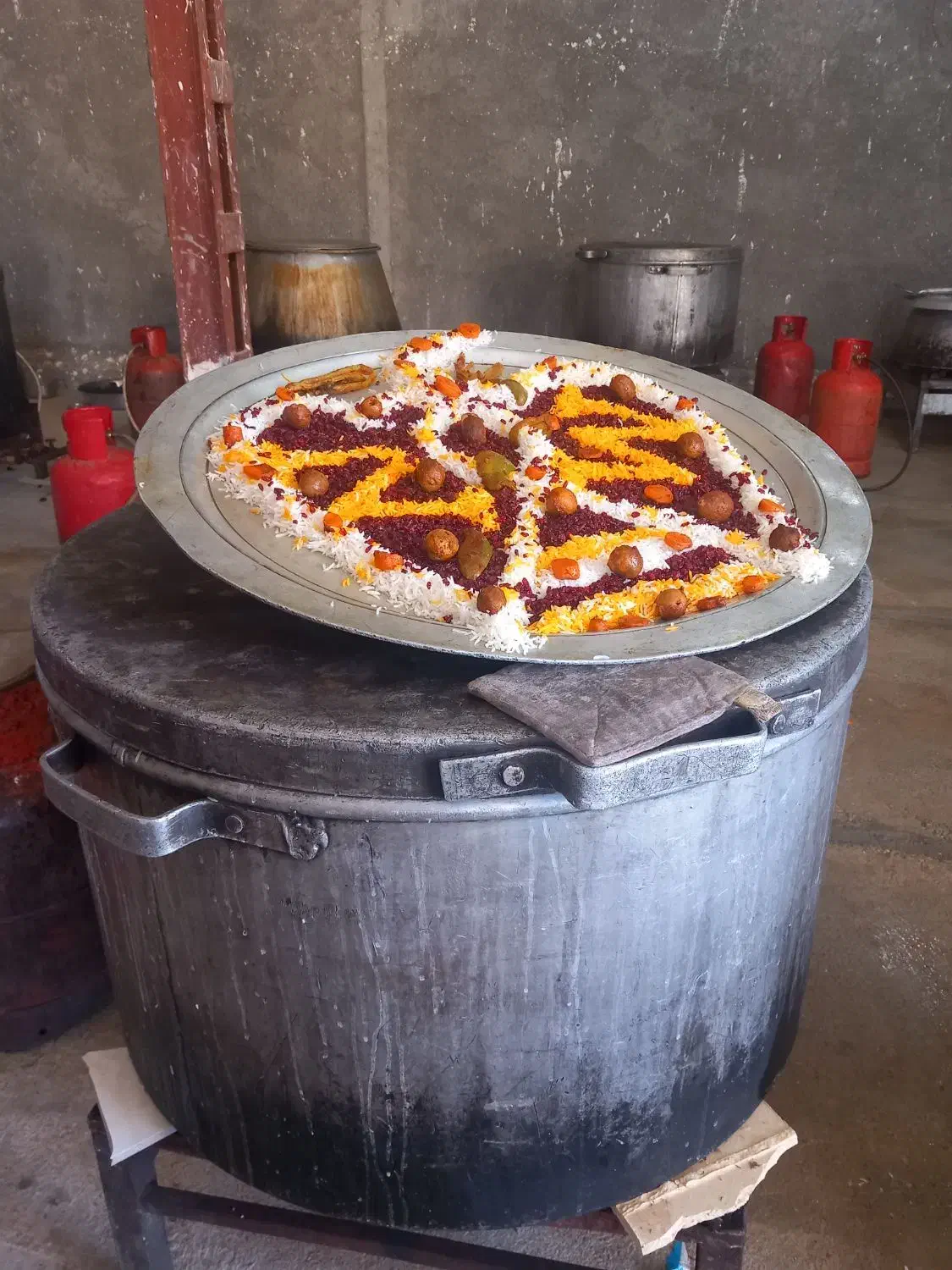 آشپزی مراسمات حاتمی|خدمات پذیرایی، مراسم|نورآباد, |دیوار