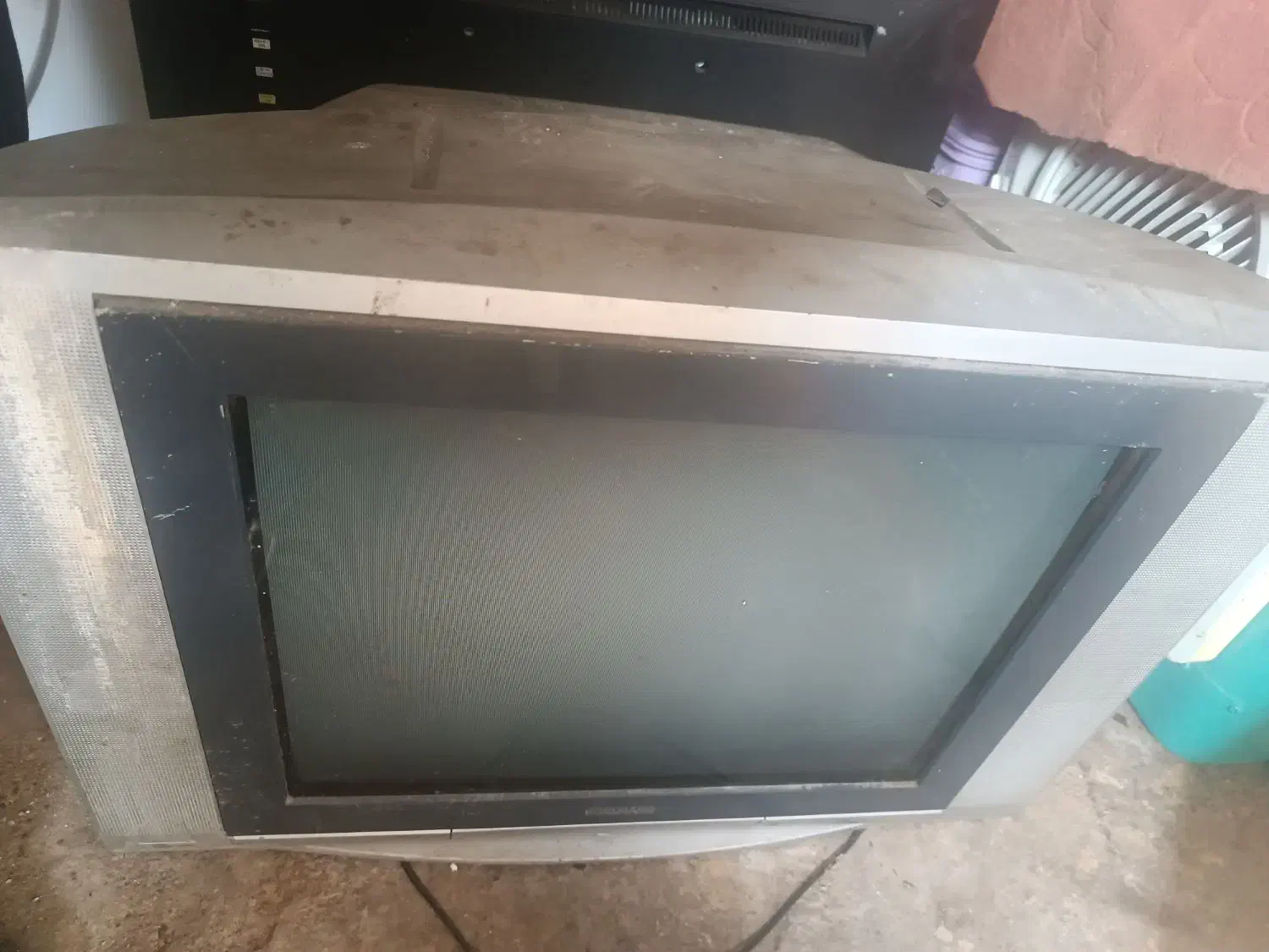 تلویزیون|تلویزیون و پروژکتور|آمل, |دیوار