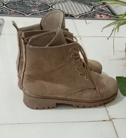 بوت 39کرمی|کیف، کفش، کمربند|خرم‌آباد, |دیوار