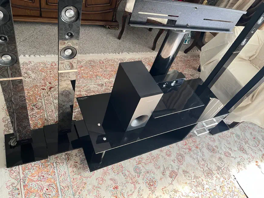 میز تلویزیون|میز تلویزیون|اندیشه, اندیشه فاز ۳|دیوار