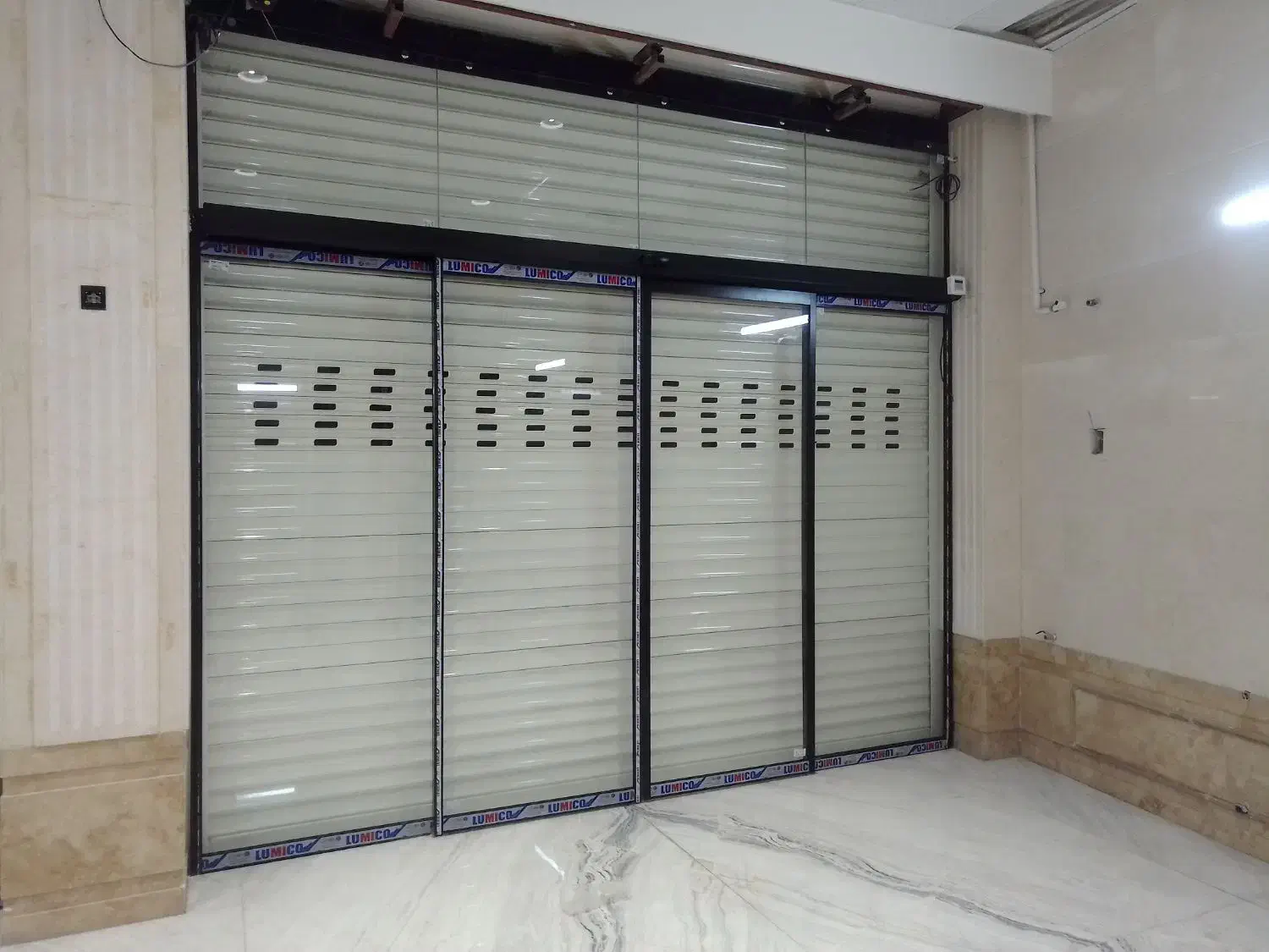 تهیه نصب تعمیرشیشه های سکوریت و کرکره های برقی|خدمات پیشه و مهارت|فولادشهر, مسکن مهر فولادشهر|دیوار