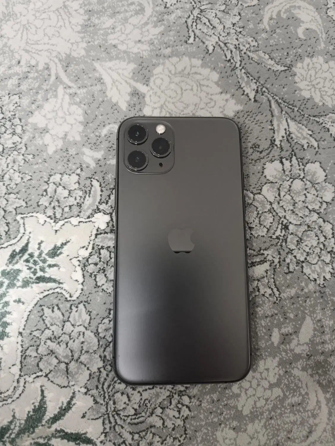 iphone 11pro|موبایل|قم, چهل درخت‎|دیوار