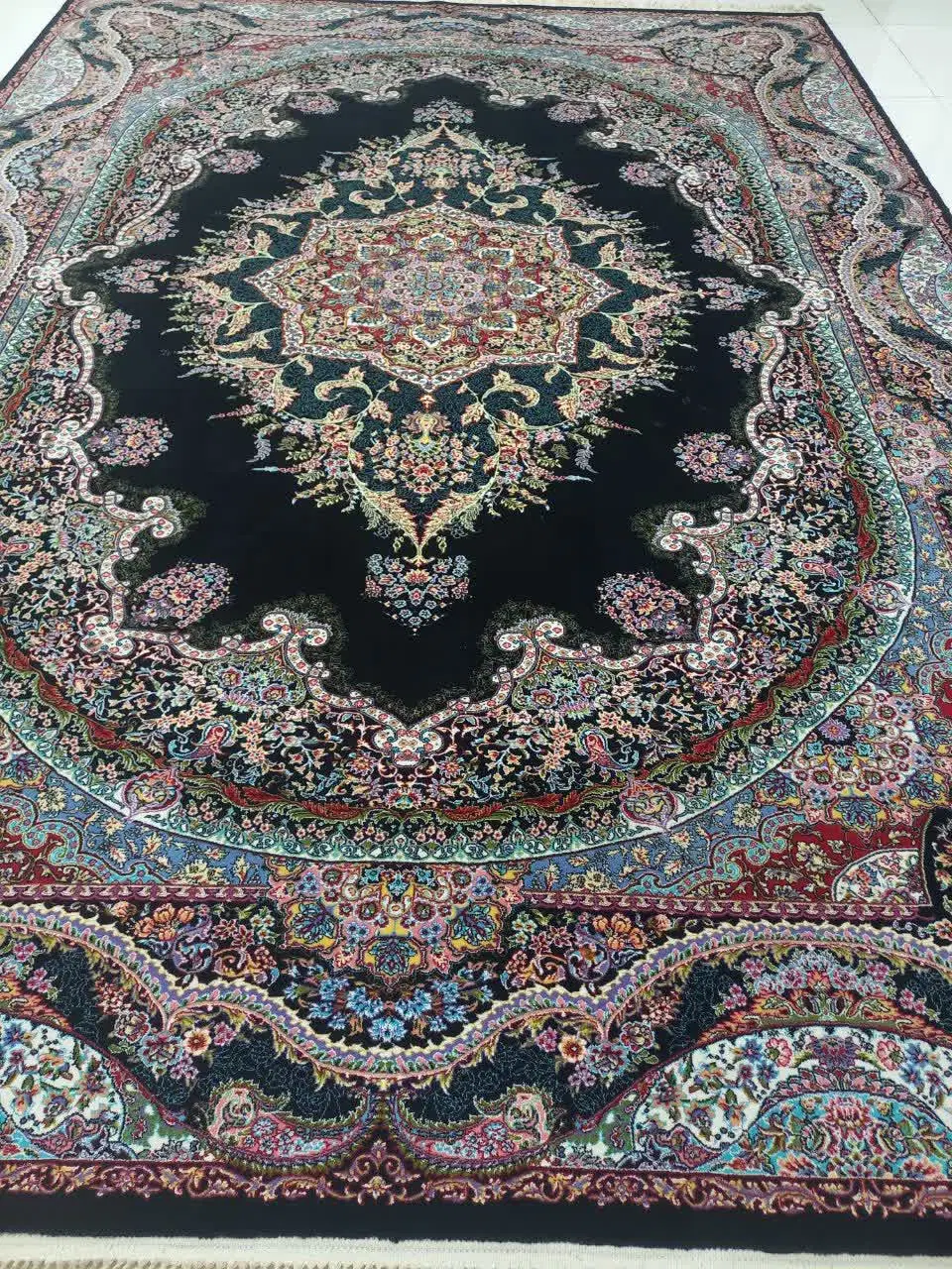 یک عدد فرش ۹متری ۱۰۰۰شانه ۳۰۰۰تراکم درحدنو|فرش|کرج, کمالشهر|دیوار