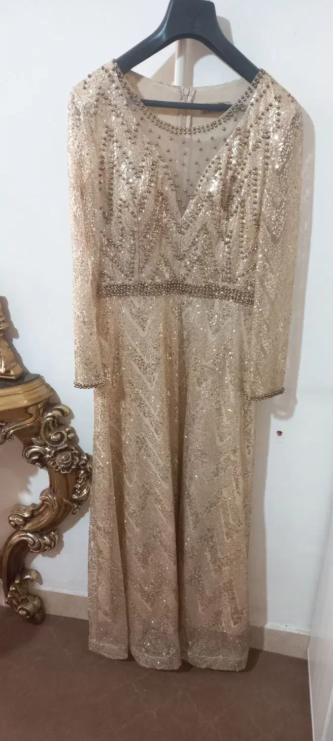لباس مجلسی|لباس|چهارباغ, |دیوار