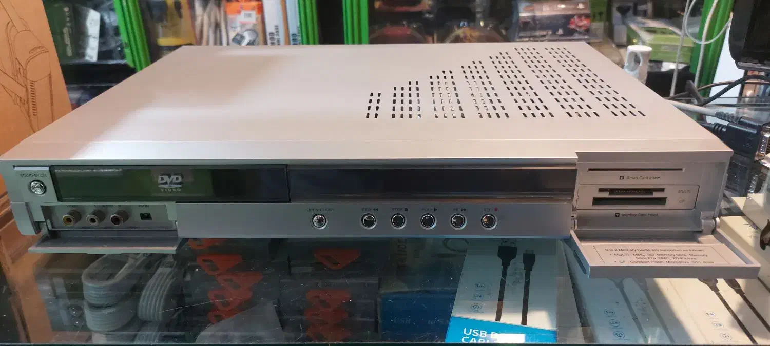 دستگاه dvd رکوردر همراه با هارد 160 گیگ و گیرنده|پخش‌کننده DVD و ویدیو|تهران, شادمان|دیوار