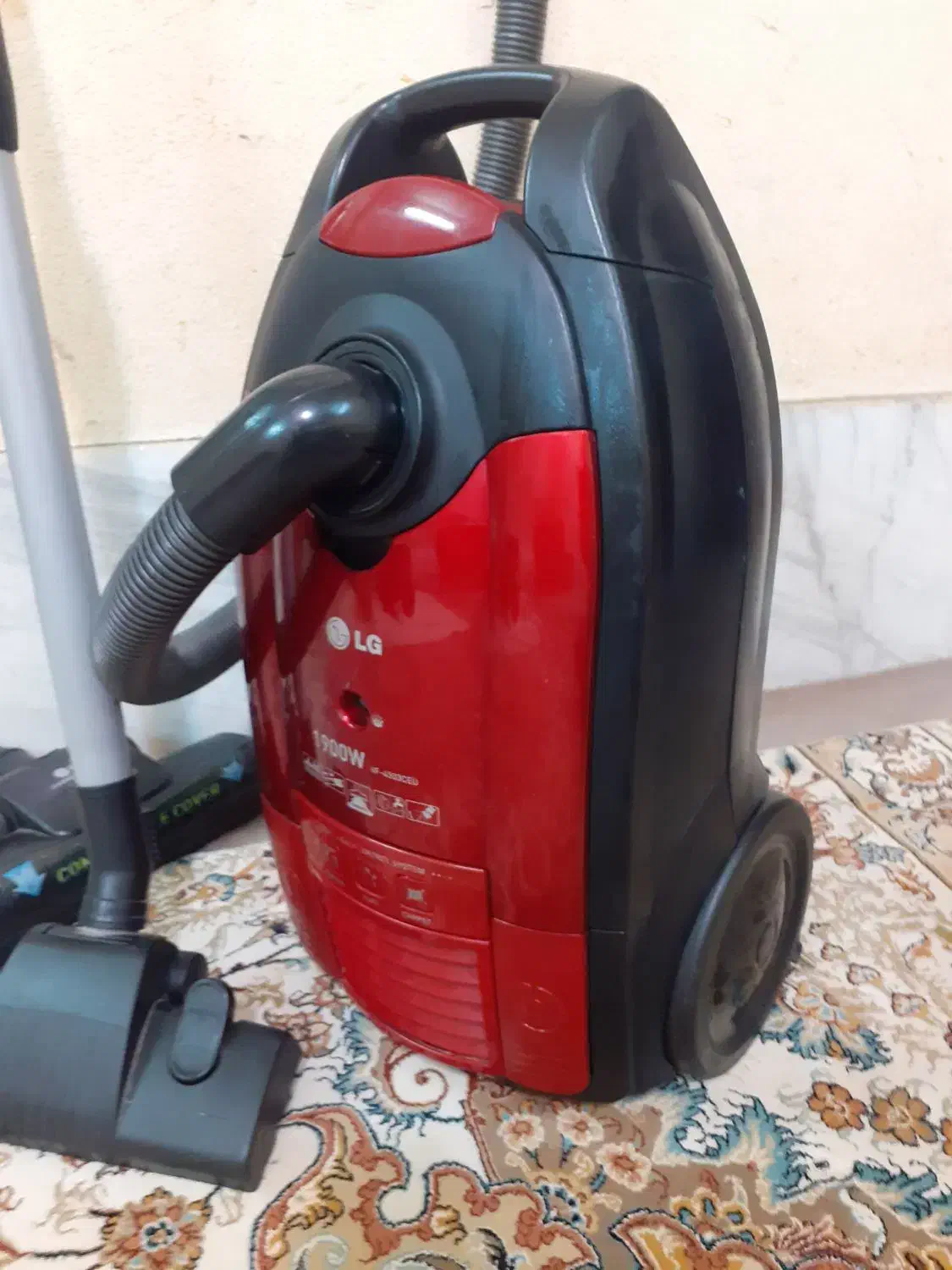 جاروبرقی ال جی ساخت کره جذاب|جاروبرقی، جارو شارژی، بخارشو|قم, زنبیل آباد|دیوار