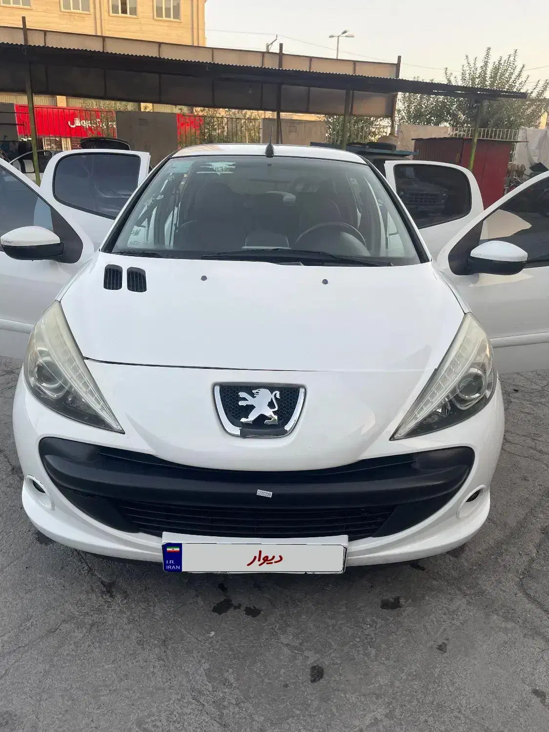 ۲۰۷ مدل ۹۸|خودرو سواری و وانت|ملارد, |دیوار