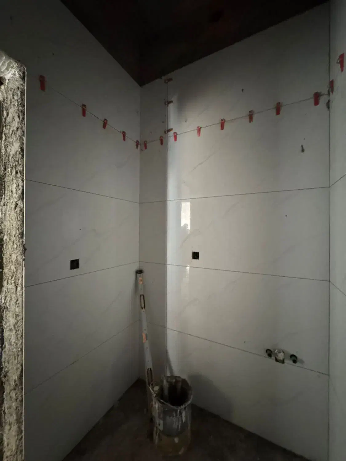 کاشی کار و گچکار در کربلا و بغداد استخدام میکنیم|استخدام معماری، عمران و ساختمانی|مشهد, شیرودی|دیوار