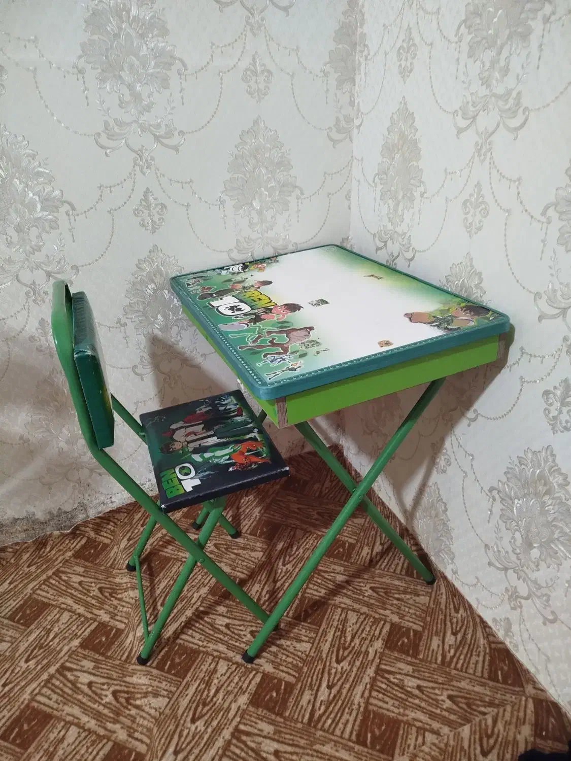 میز و صندلی تاشو دانش آموزی|میز تحریر و کامپیوتر|فامنین, |دیوار