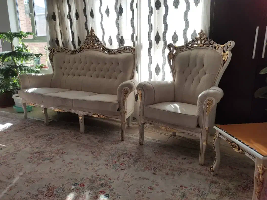 مبل نه نفره کاملا سالم و تمیز|مبلمان خانگی و میز عسلی|لنجان, |دیوار