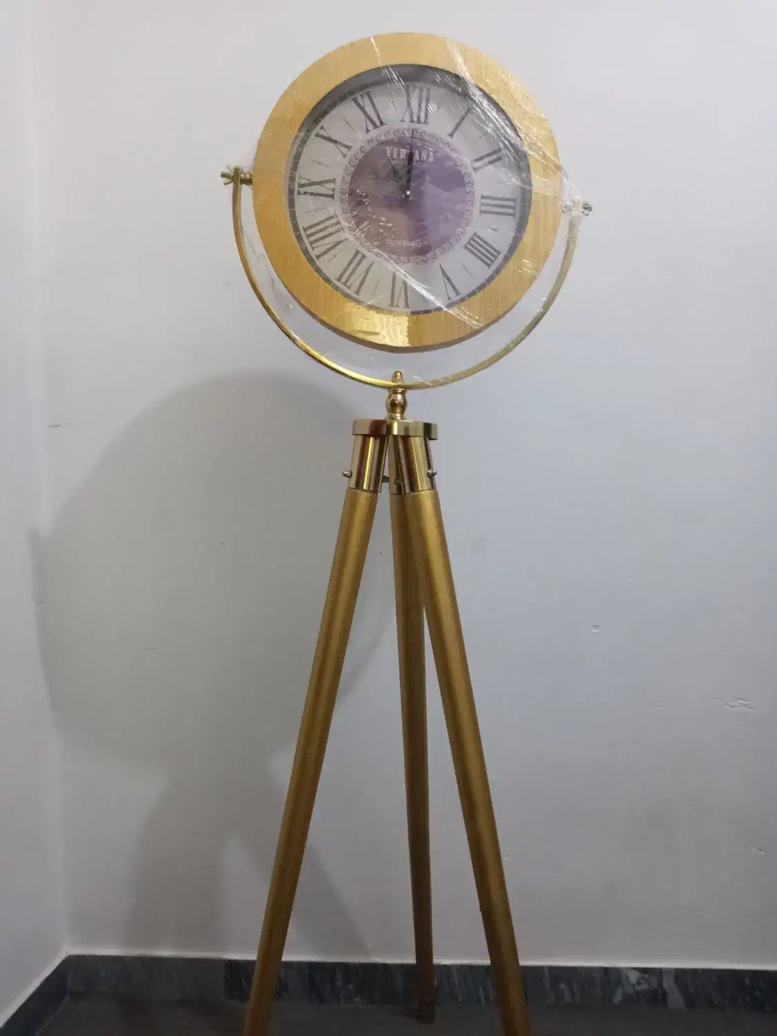 ساعت ایستاده کلکسیونی در حد صفر|ساعت دیواری و تزئینی|سقز, |دیوار