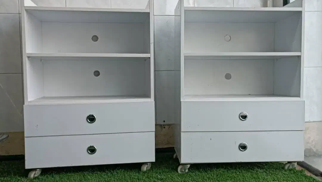 تجهیزات آرایشگاهی قیمت مناسب|آرایشگاه و سالن‌های زیبایی|شیراز, پودنک|دیوار