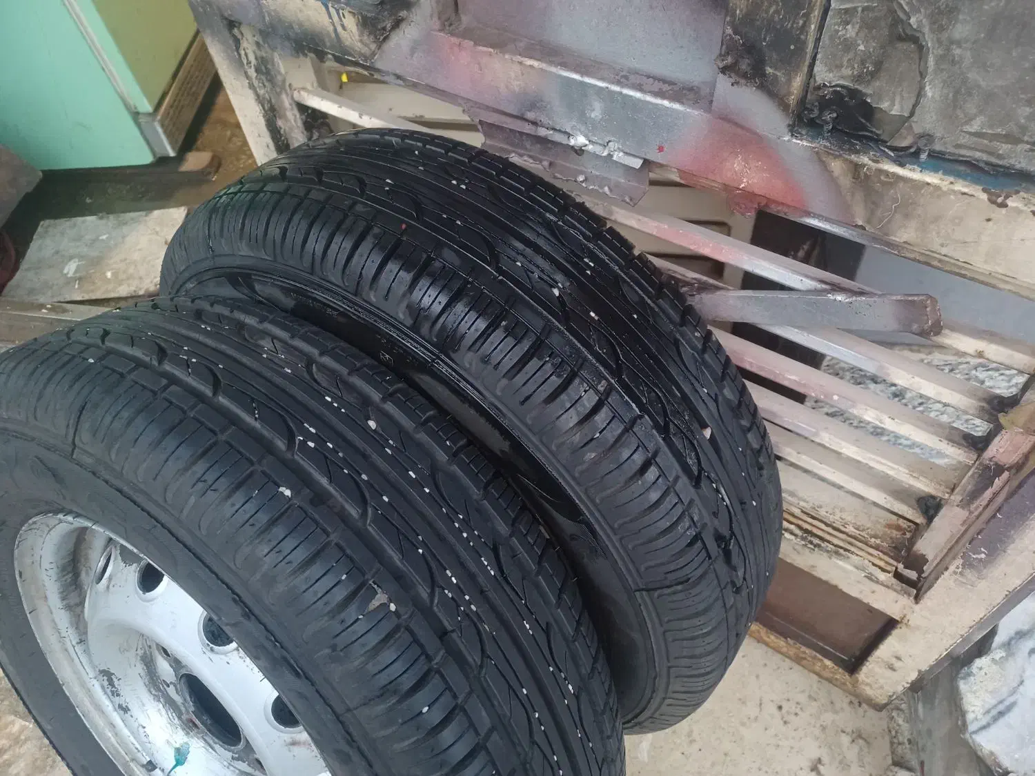 رینگ و لاستیک پیکان|قطعات یدکی و لوازم جانبی|بروجرد, |دیوار