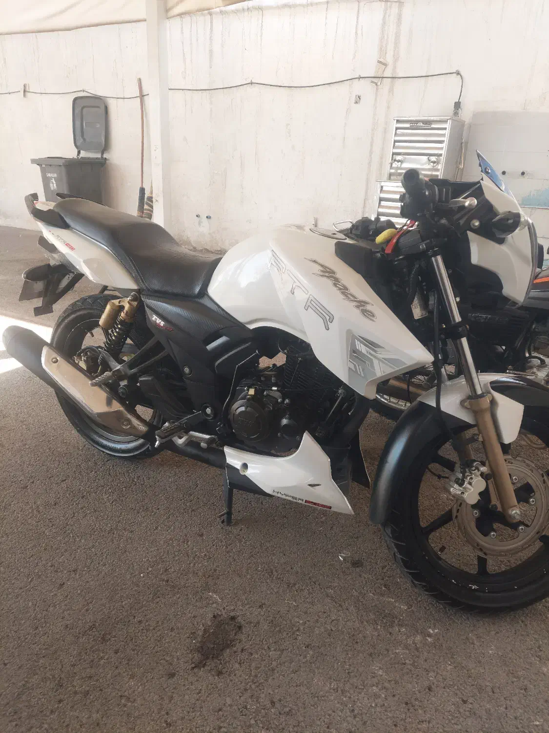 آپاچی۱۸۰cc مدل۹۵|موتورسیکلت|اصفهان, شهرستان|دیوار