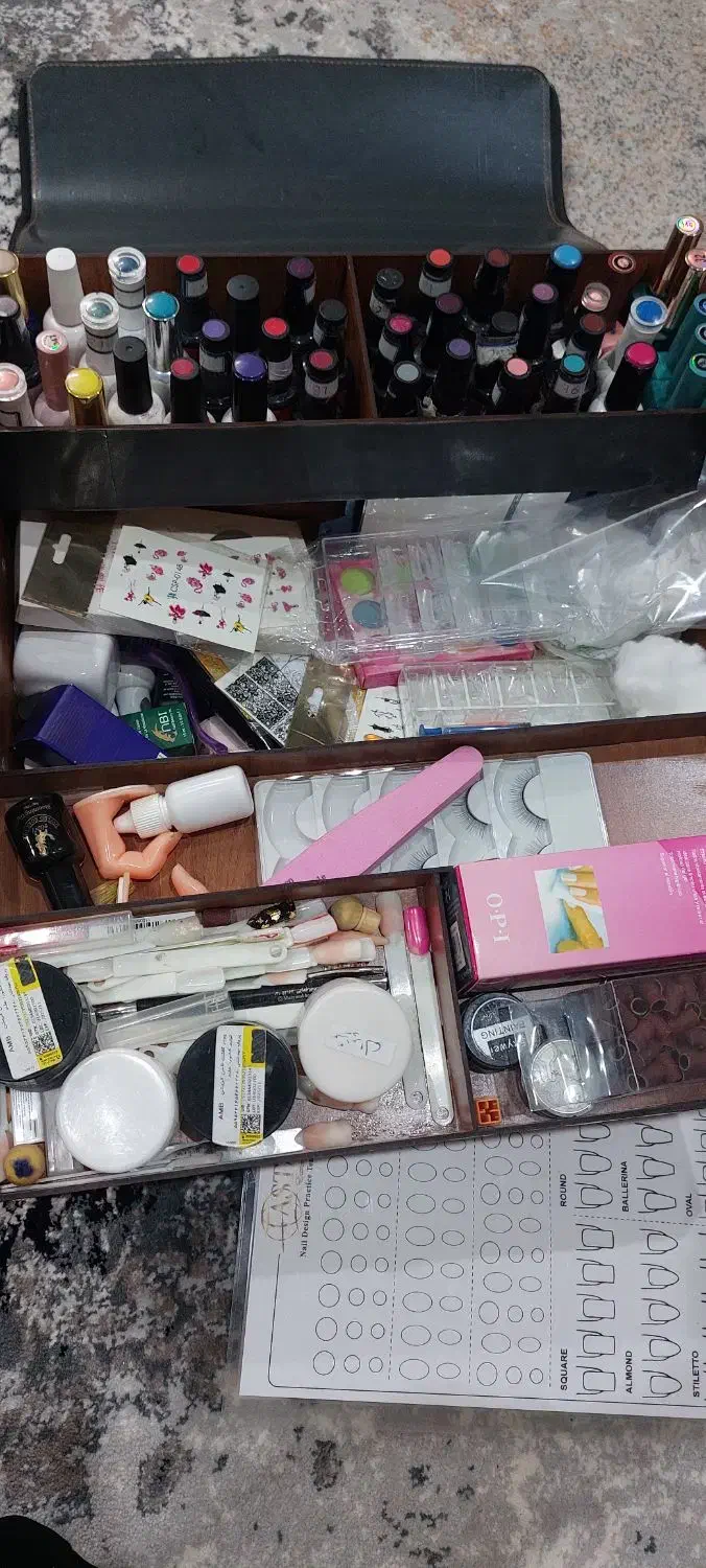 وسایل صفر تا صد ناخن کاری|آرایشگاه و سالن‌های زیبایی|پاکدشت, پاکدشت (مامازند)|دیوار