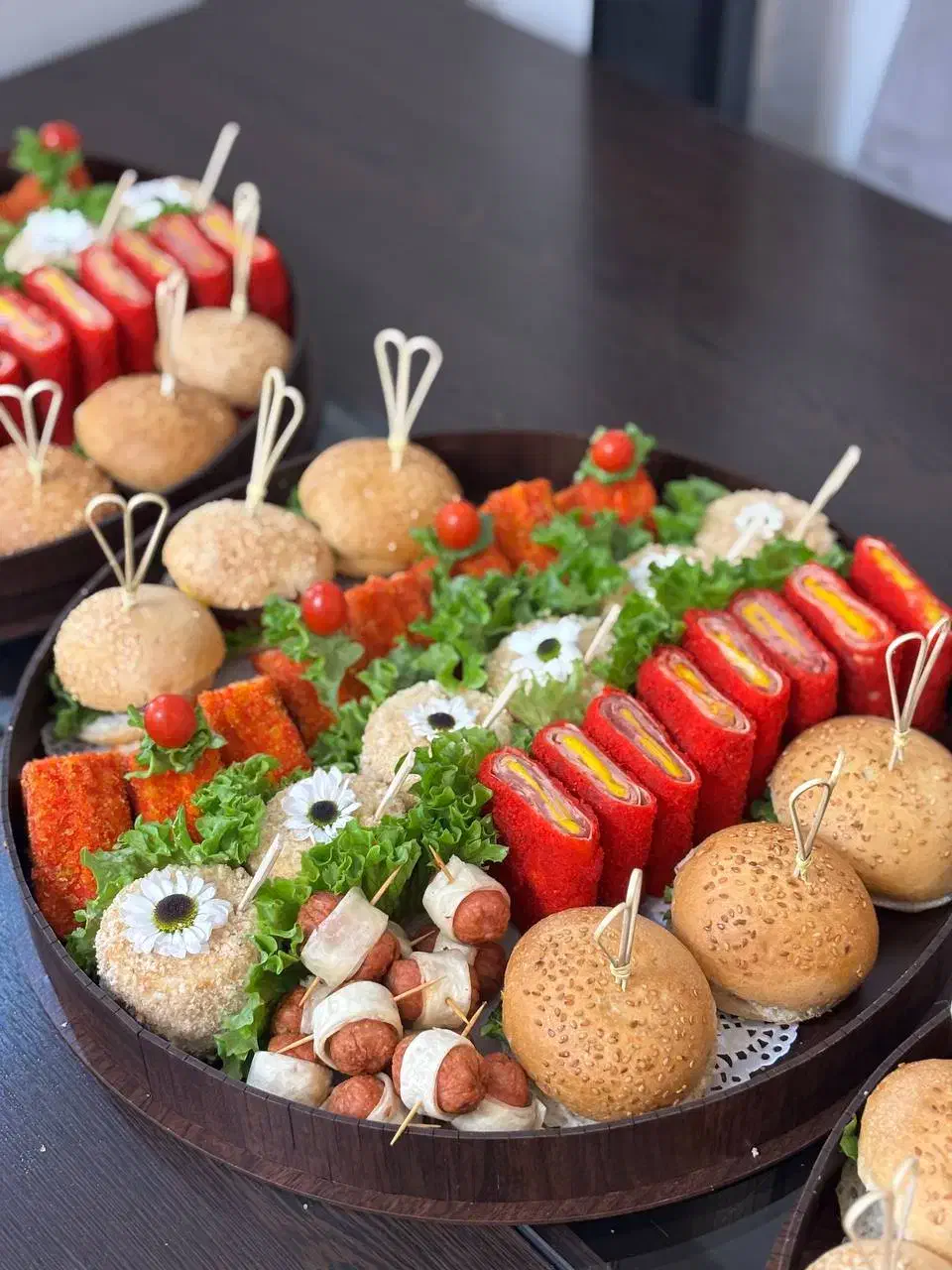 تهیه انواع فینگرفود ونون وپنیر سفره عقد|خدمات پذیرایی، مراسم|تهران, صادقیه|دیوار