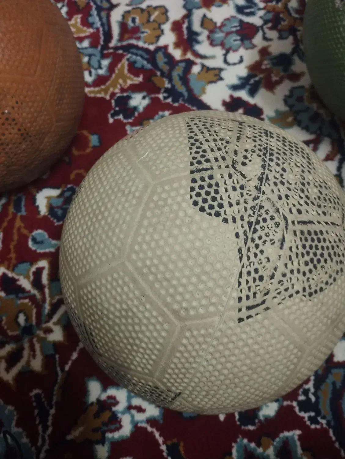 توپ ۴ عدد|ورزش‌های توپی|سبزوار, هویزه|دیوار