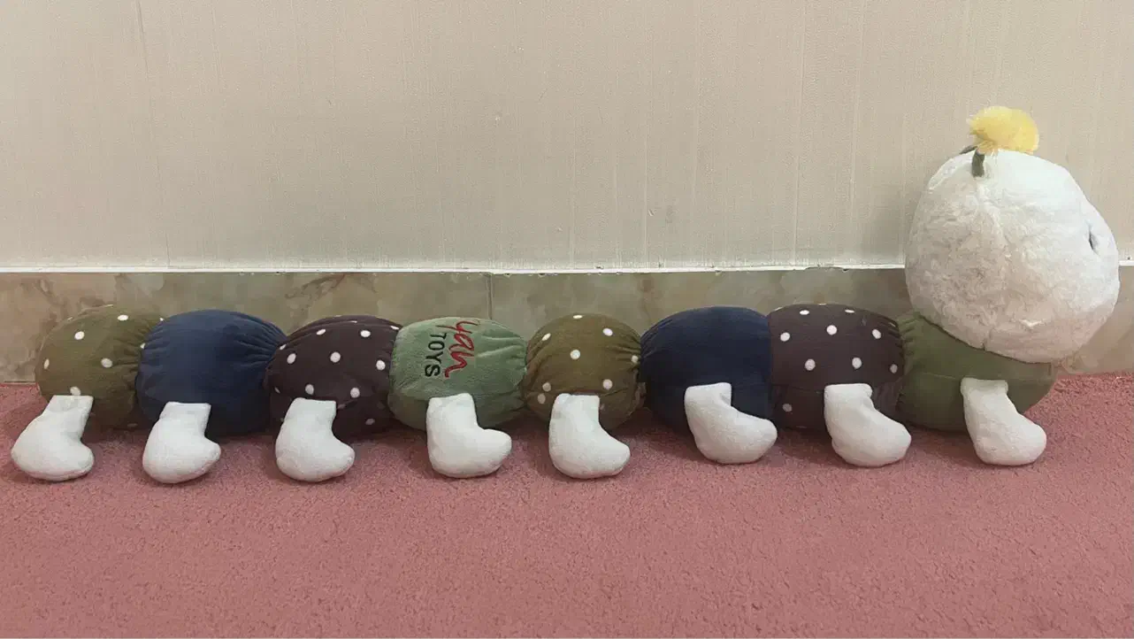 تعدادی عروسک و اسباب بازی|اسباببازی بچه|تهران, شهرک ولیعصر جنوبی|دیوار