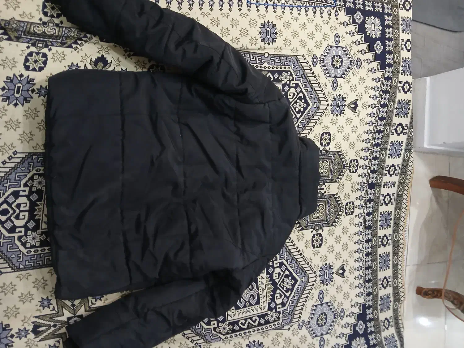 کاپشن مشکی|لباس|مشکیندشت, |دیوار