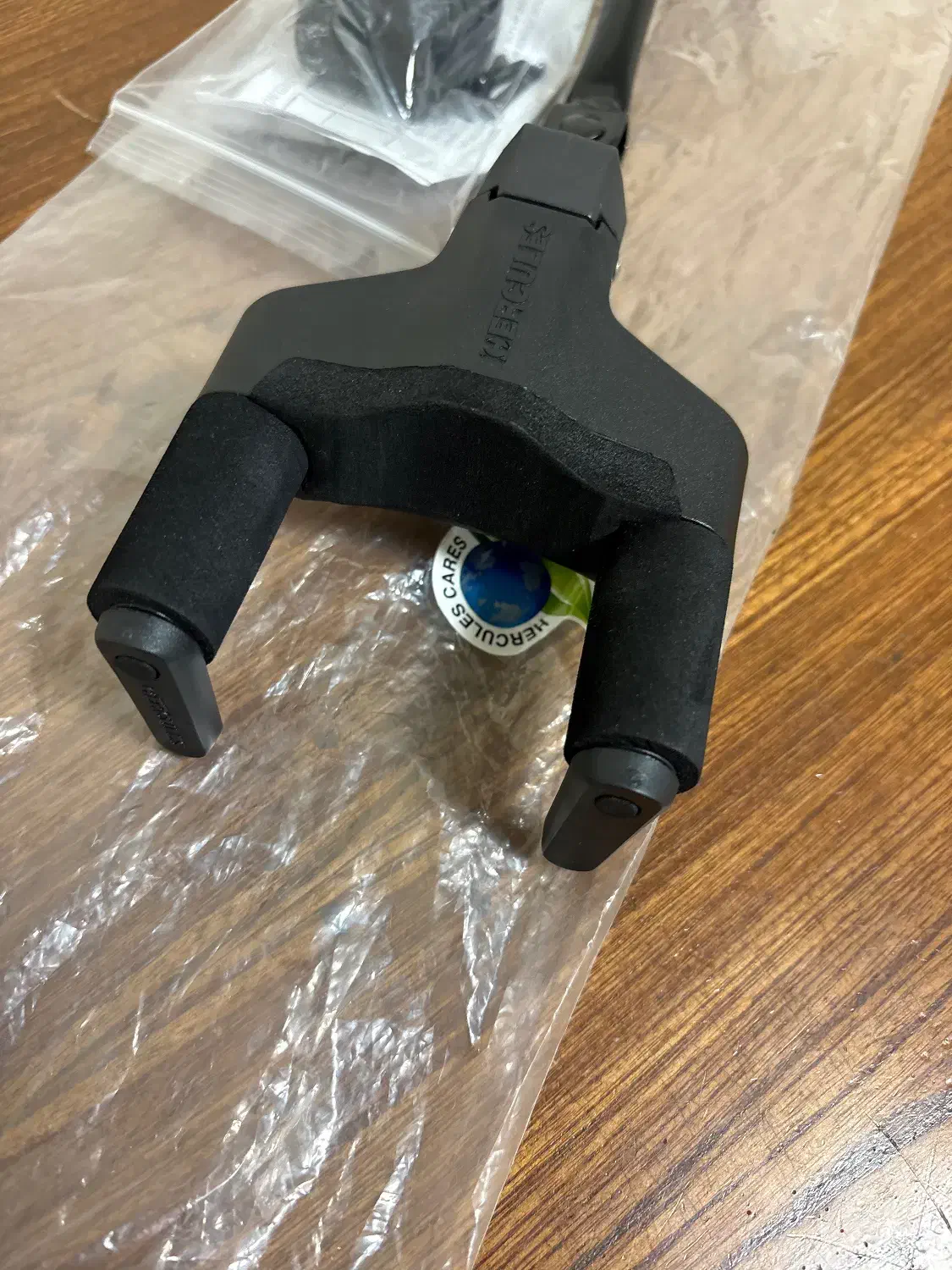 استند دیواری گیتار هرکولس|گیتار، بیس، امپلیفایر|رشت, گلسار|دیوار