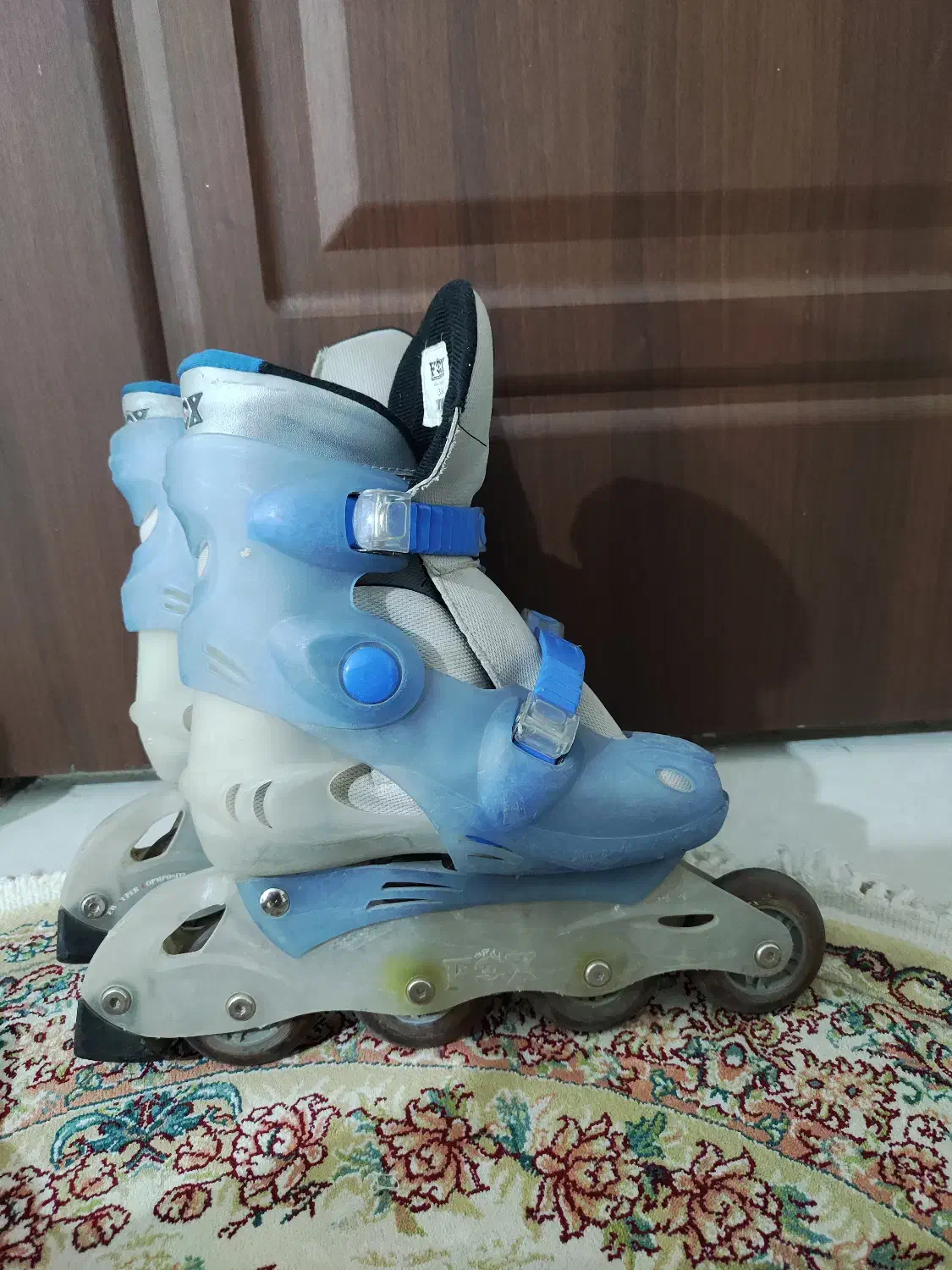 اسکیت fox چراغ دار سایز ۳۸ تا ۴۱|دوچرخه، اسکیت، اسکوتر|تهران, کوهک|دیوار