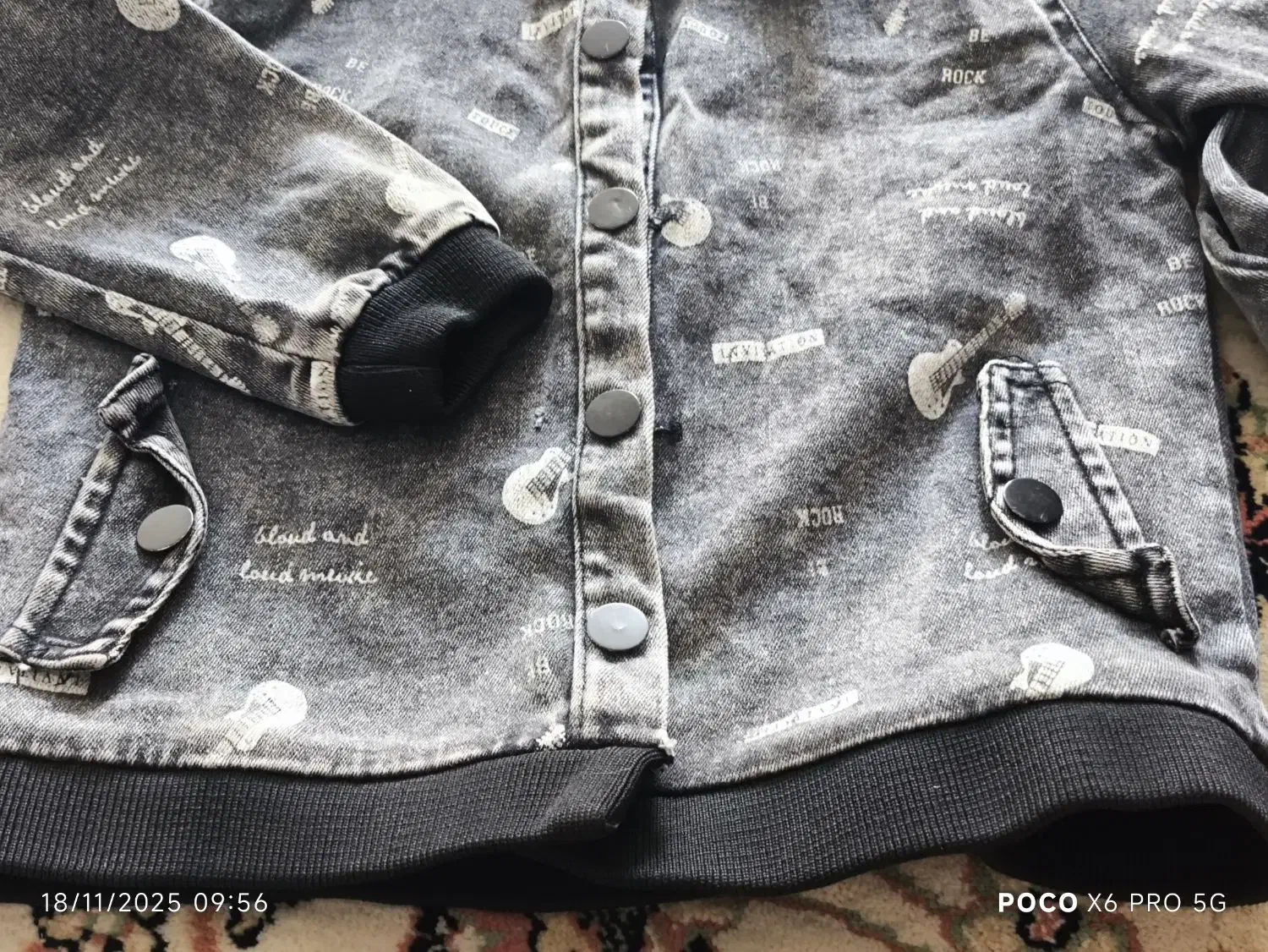 تعدادی لباس پسرونه در حد نو|کفش و لباس بچه|نورآباد, |دیوار