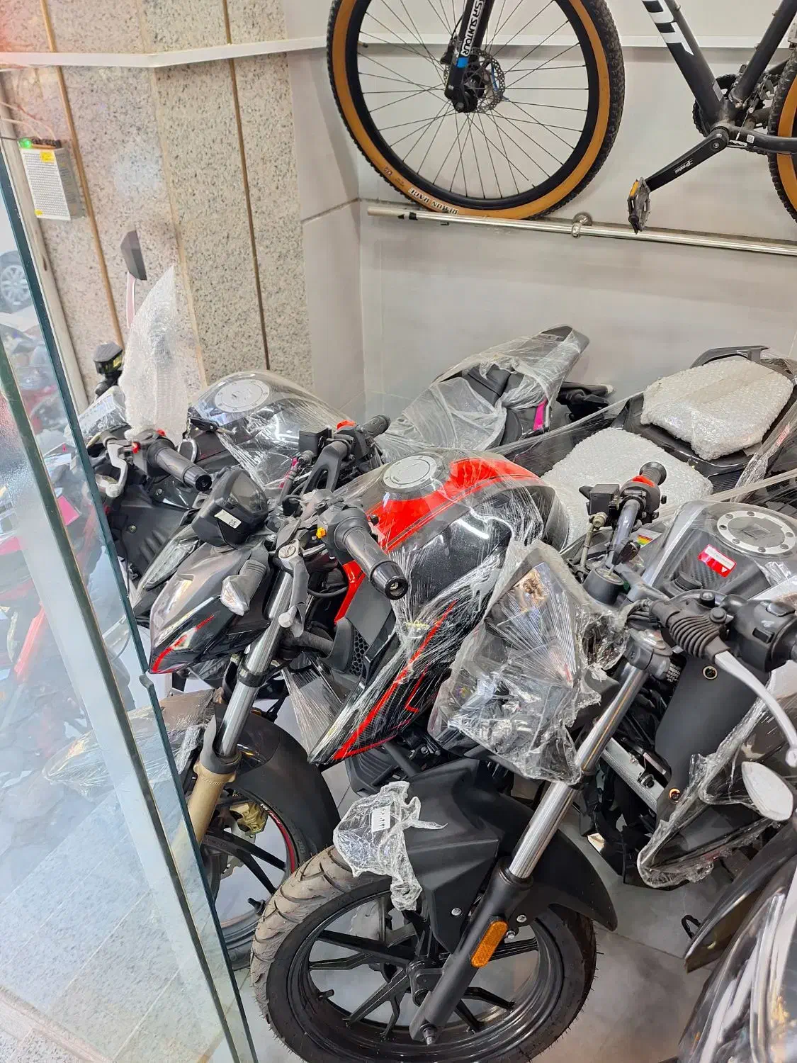 اپاچی ۲۰۰ قسطی|موتورسیکلت|اصفهان, محمودیه|دیوار