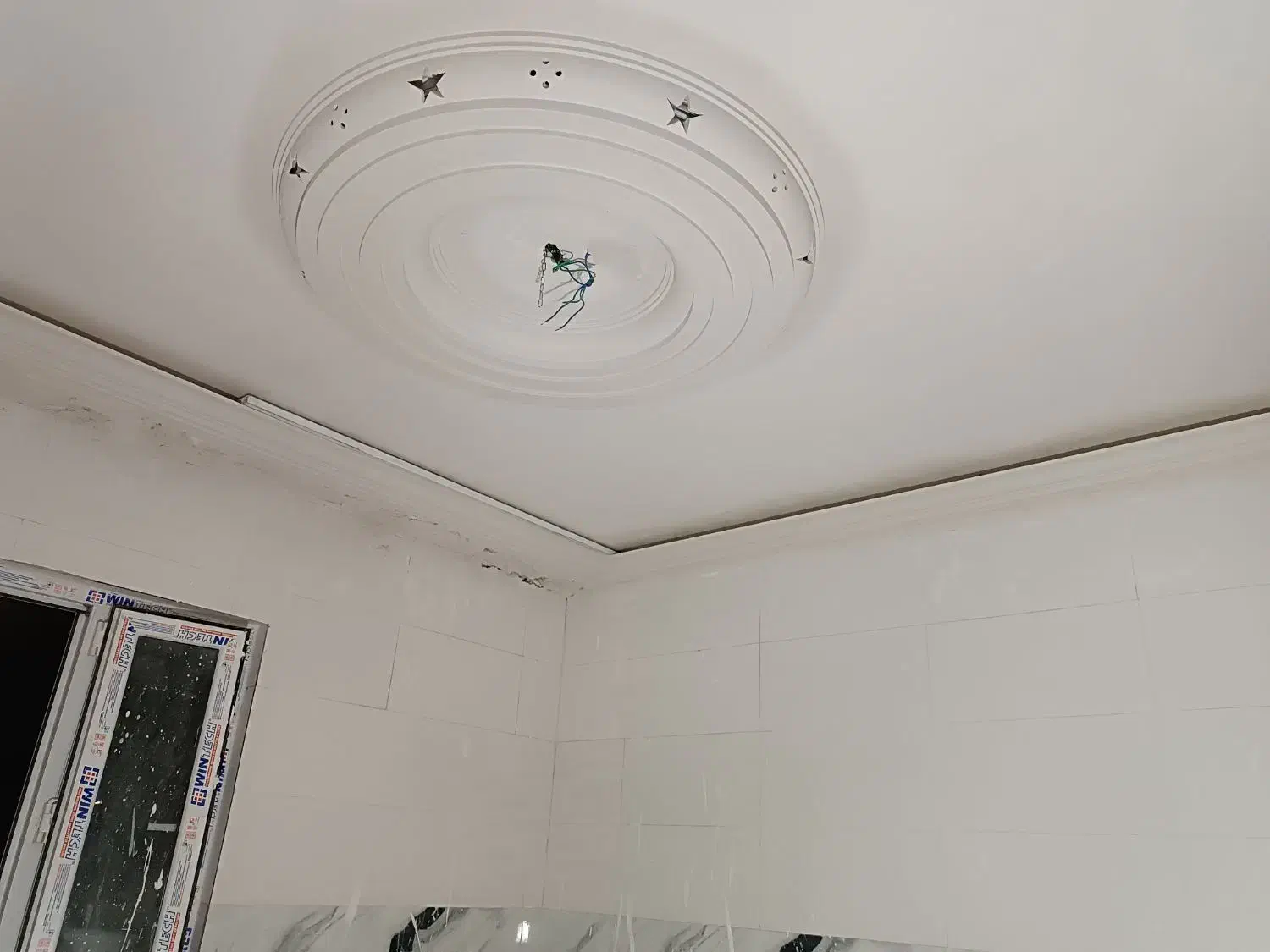 گچ کاری و ابزار زنی و نقاشی|خدمات پیشه و مهارت|بجنورد, |دیوار