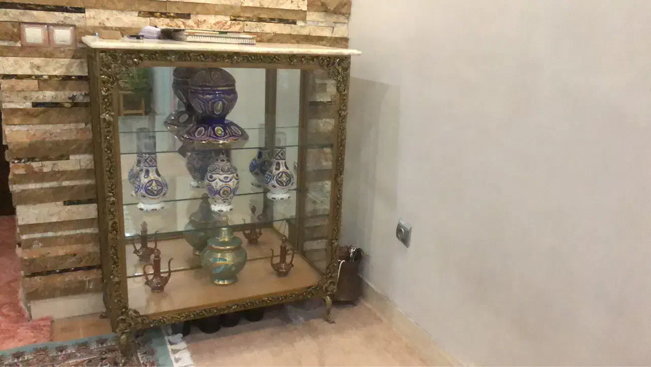 لوستر برنز ۸ شاخه و یک عدد ویترین وزن سنگین|لوستر و چراغ آویز|تهران, مهرآباد جنوبی|دیوار