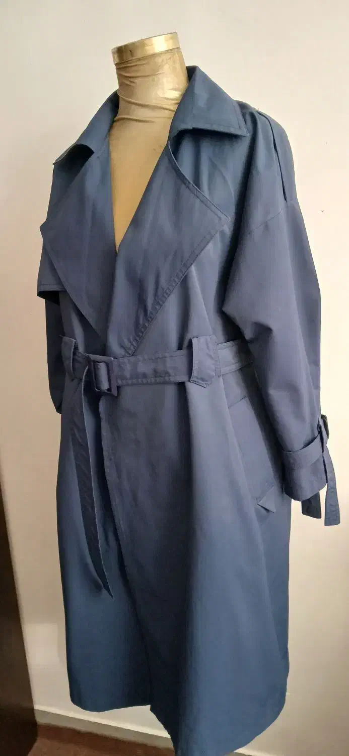 پالتو و مانتووبلند|لباس|اندیشه, اندیشه فاز ۲|دیوار