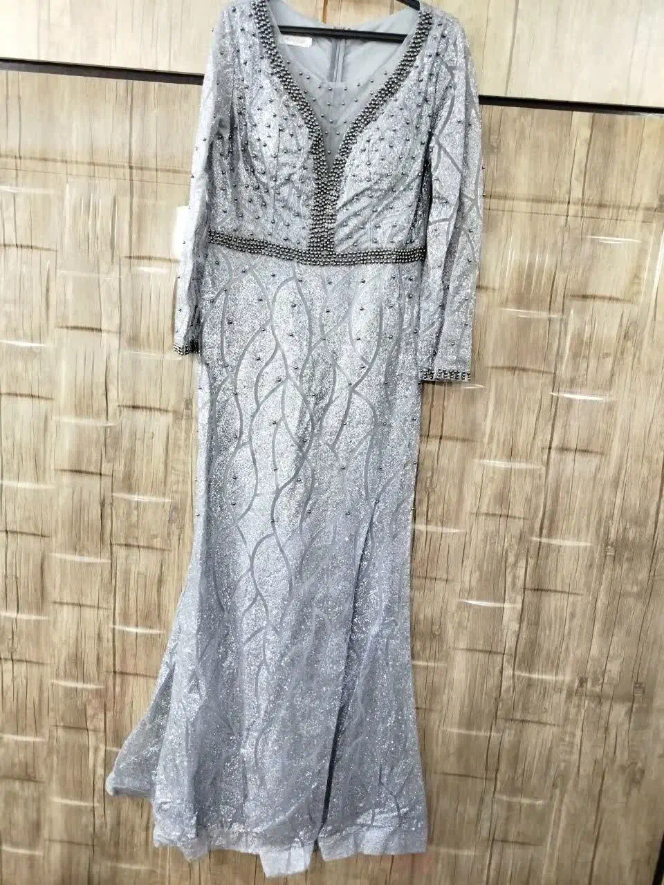 لباس مجلسی|لباس|میبد, |دیوار