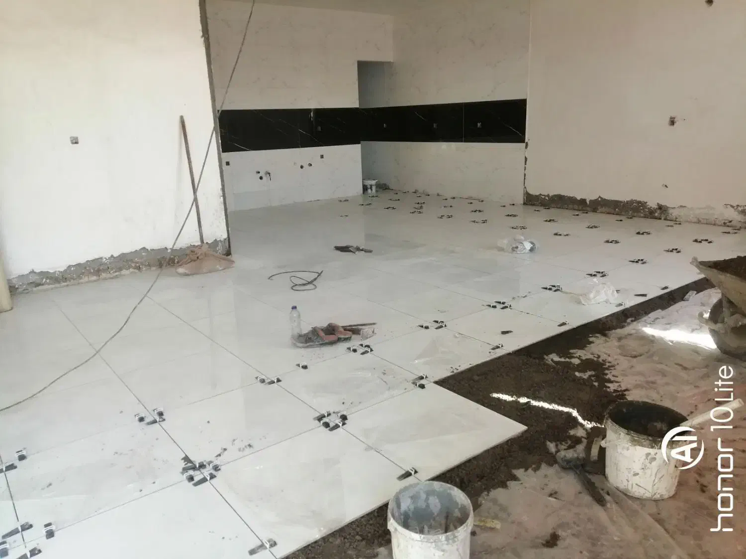 کاشی کاری و سرامیک کاری|خدمات پیشه و مهارت|آبادان, |دیوار