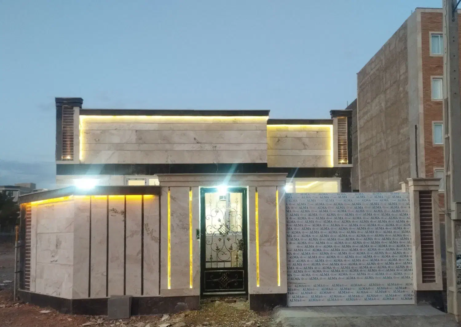 فروش خانه ویلایی ۱۳۰ متری ۳ خوابه نوساز|فروش خانه و ویلا|شاهرود, |دیوار