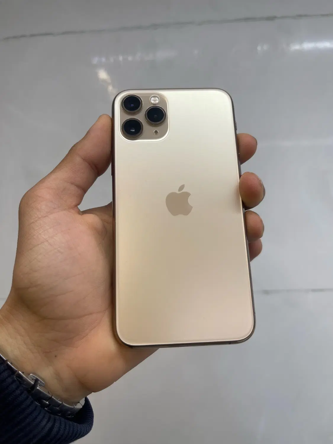 11 pro|موبایل|شیراز, ملاصدرا|دیوار