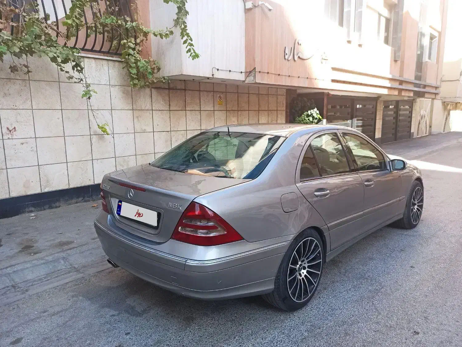 فروش بنزC230شخصی ۲۰۰۶ معاوضه با اپارتمان وخودرو|خودرو سواری و وانت|اصفهان, باغ دریاچه|دیوار