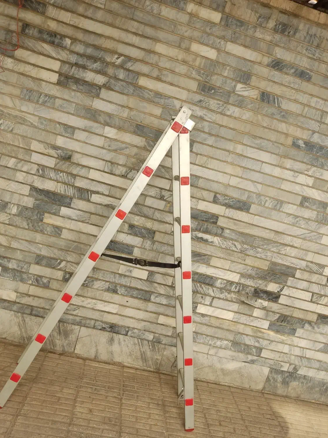 نردبان آلمینیومی در حد ۴  متر|ابزارآلات|تبریز, |دیوار