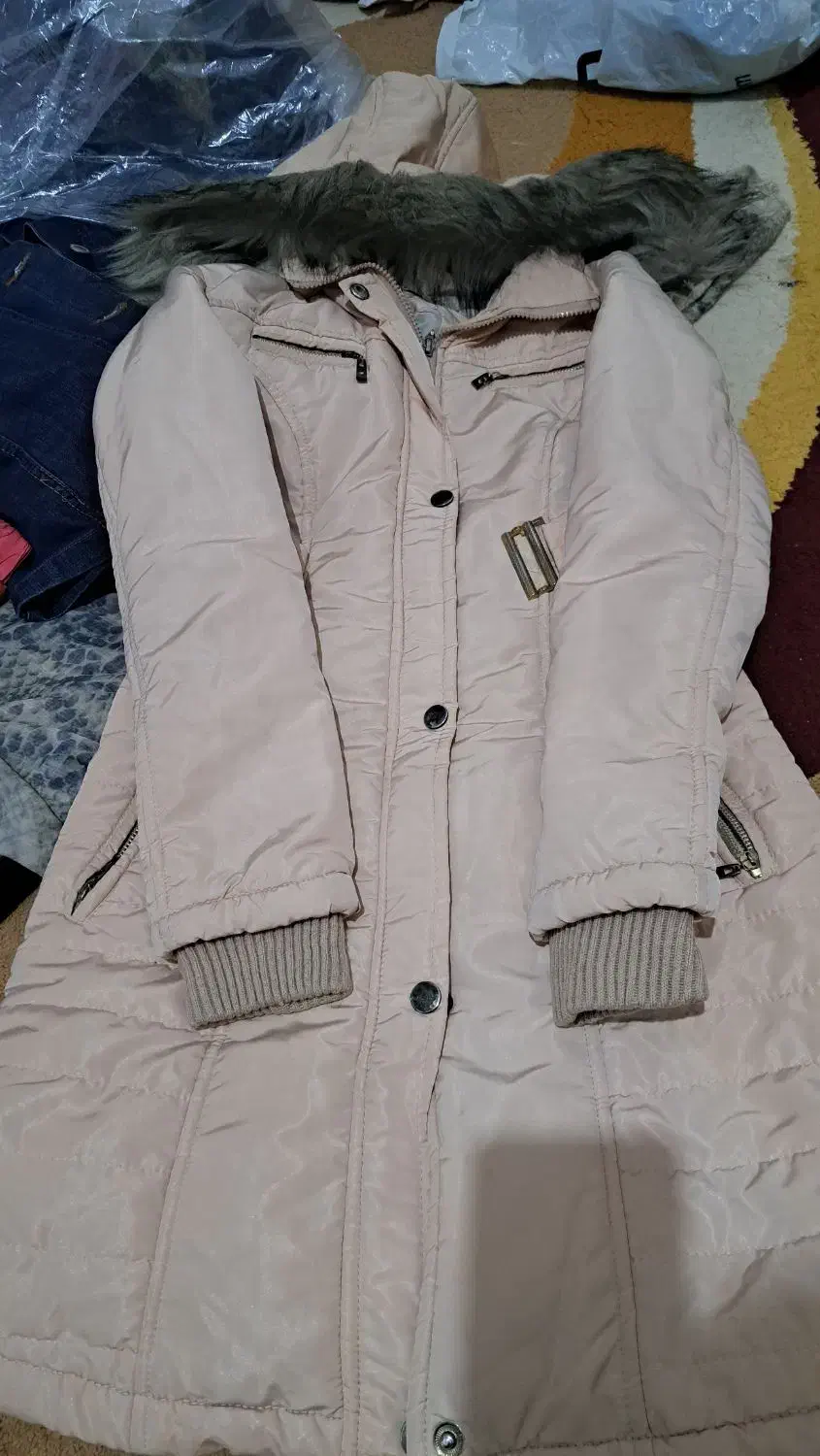 کاپشن درحدنو|لباس|گرگان, |دیوار