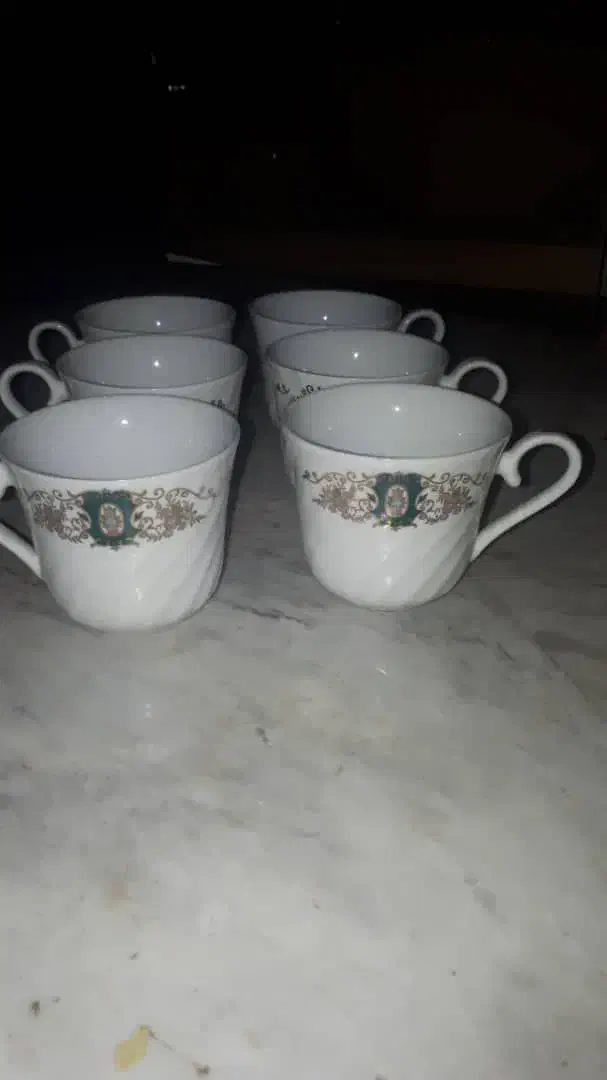 ظروف به فروش میرسد|ظروف سرو و پذیرایی|خمینی‌شهر, |دیوار