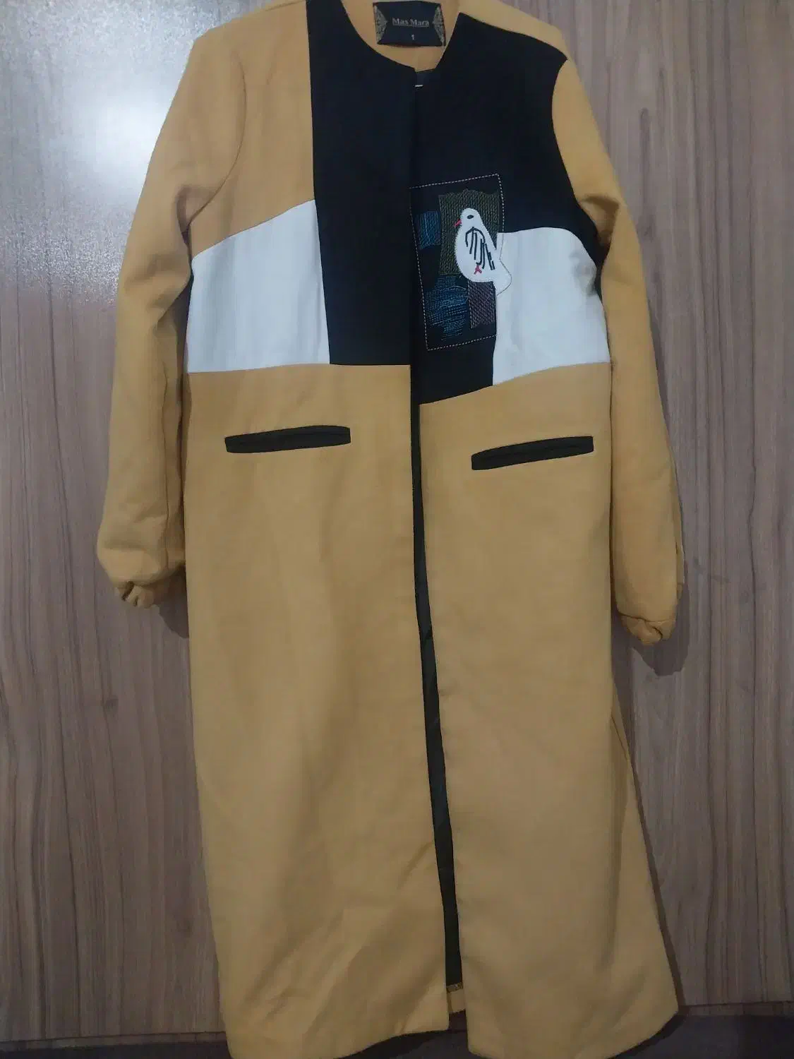 پالتودرحدنو|لباس|قرچک, باقرآباد|دیوار