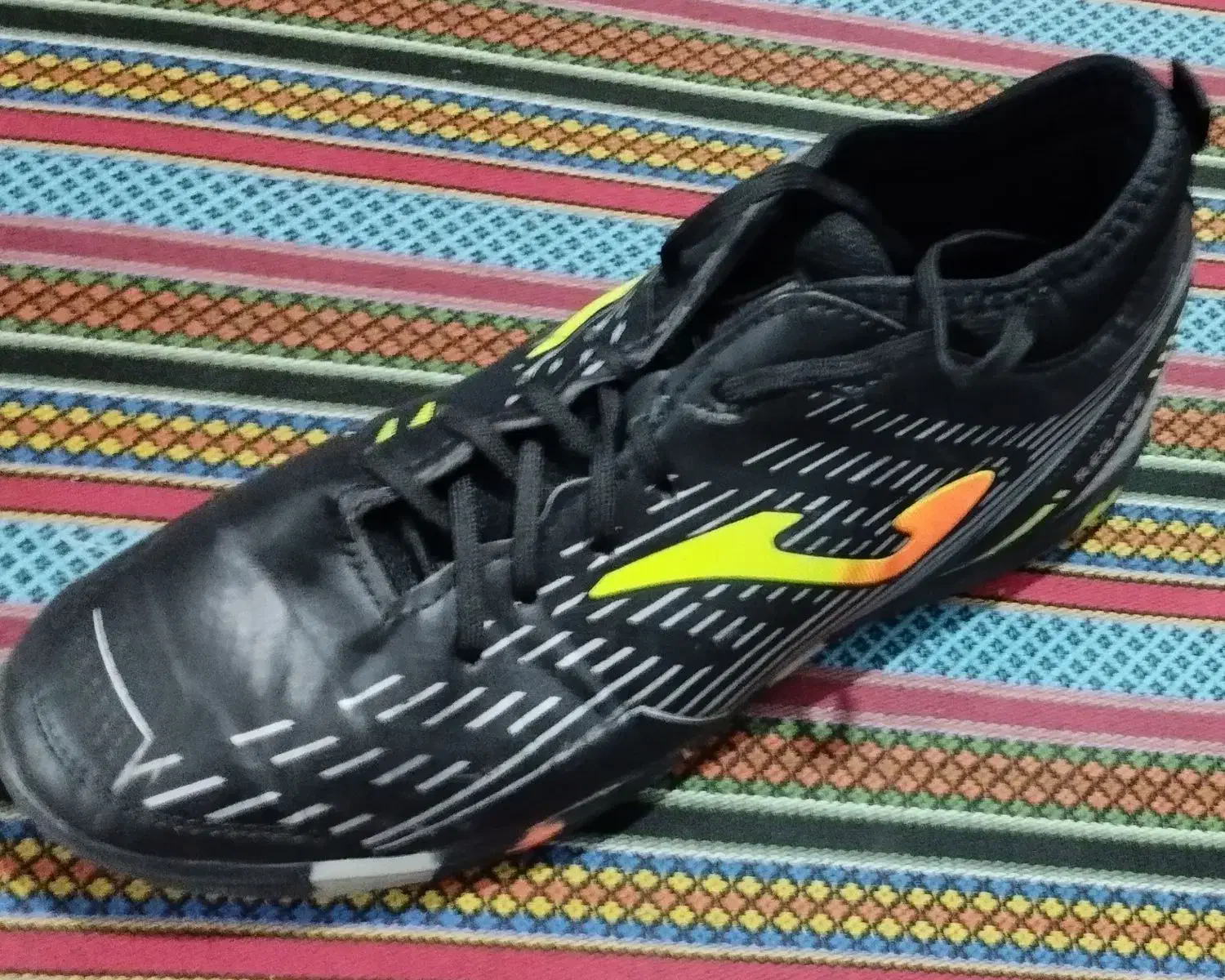 کفش سالنی کار کرد|کیف، کفش، کمربند|سلماس, |دیوار