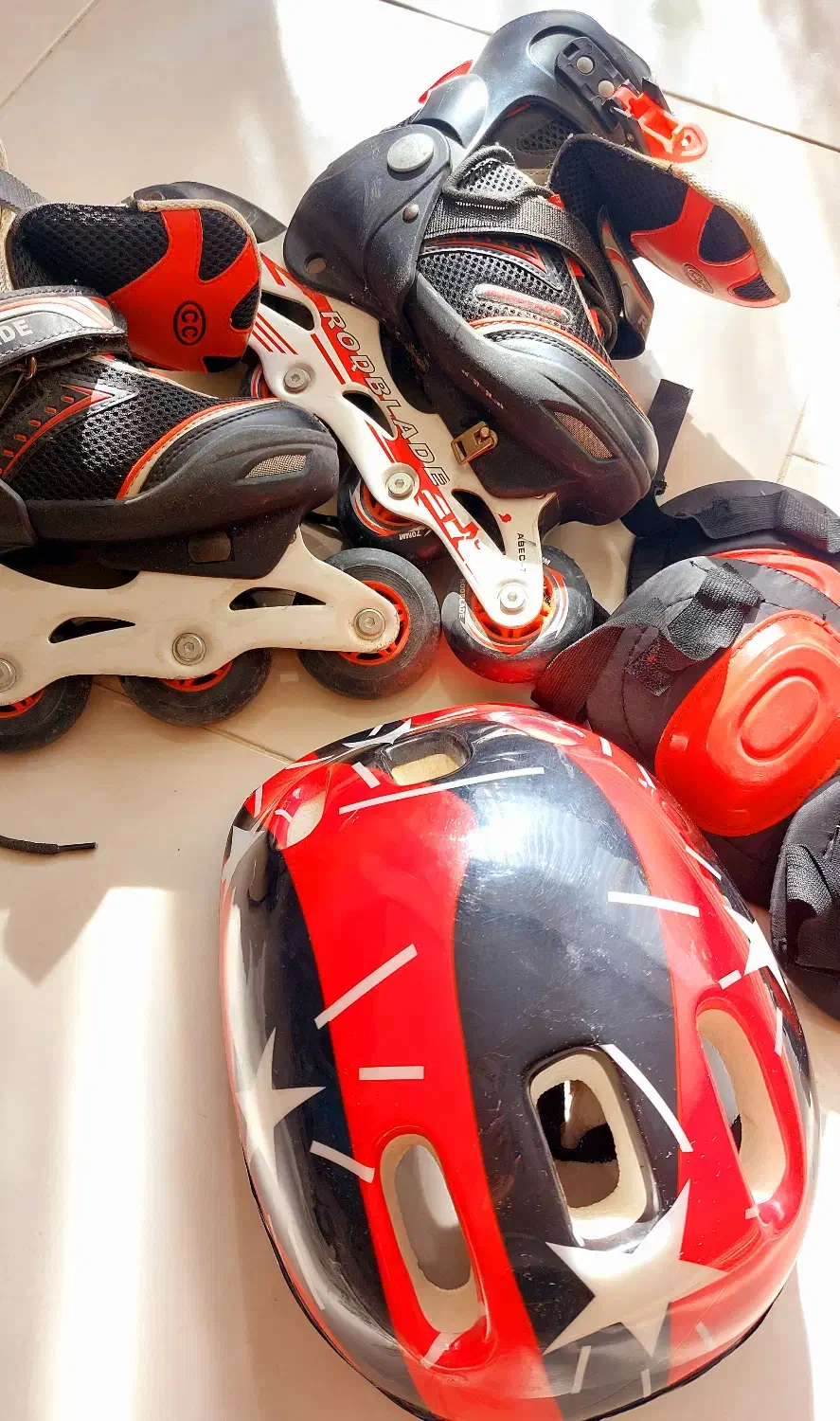 کفش اسکیت|دوچرخه، اسکیت، اسکوتر|کرج, کوی زنبق|دیوار